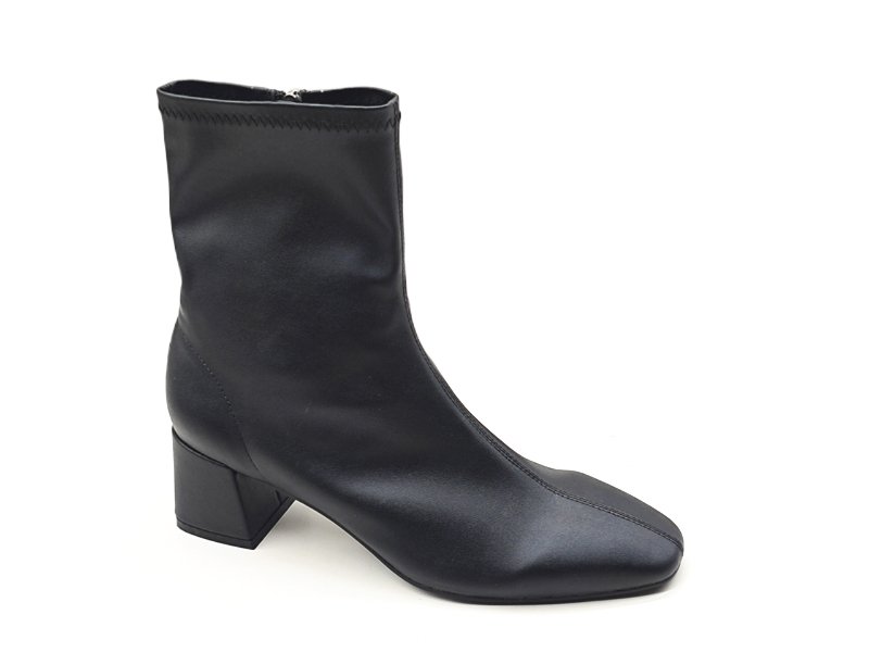 Fitted Stretch Block Heel Booties